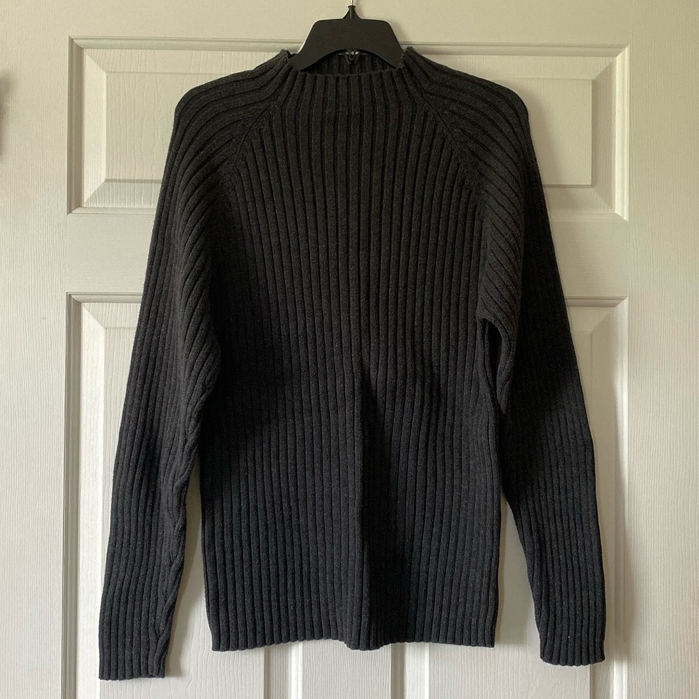 Croft & Barrow sweater, size medium